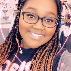 Meet your Posher, Tay